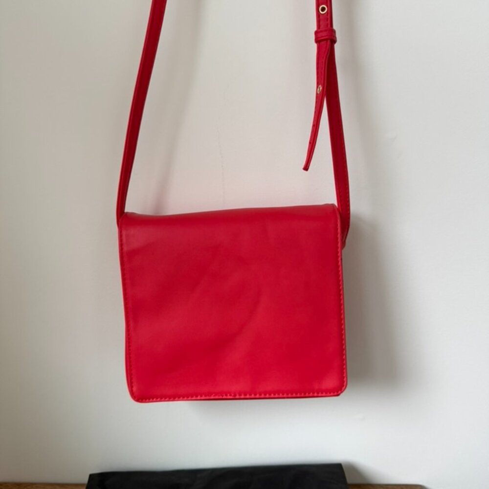 MATT & NAT Dover Vegan Crossbody Bag – Cinnamon Red - Picture 3 of 6